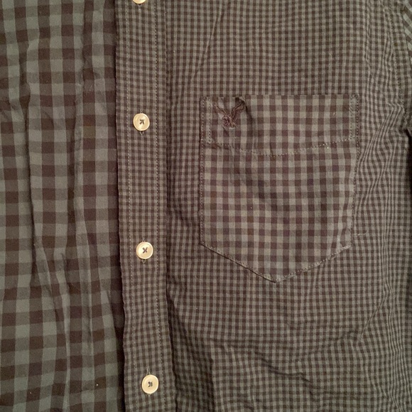 American Eagle Checkered Long Sleeve Button Down - Picture 2 of 4
